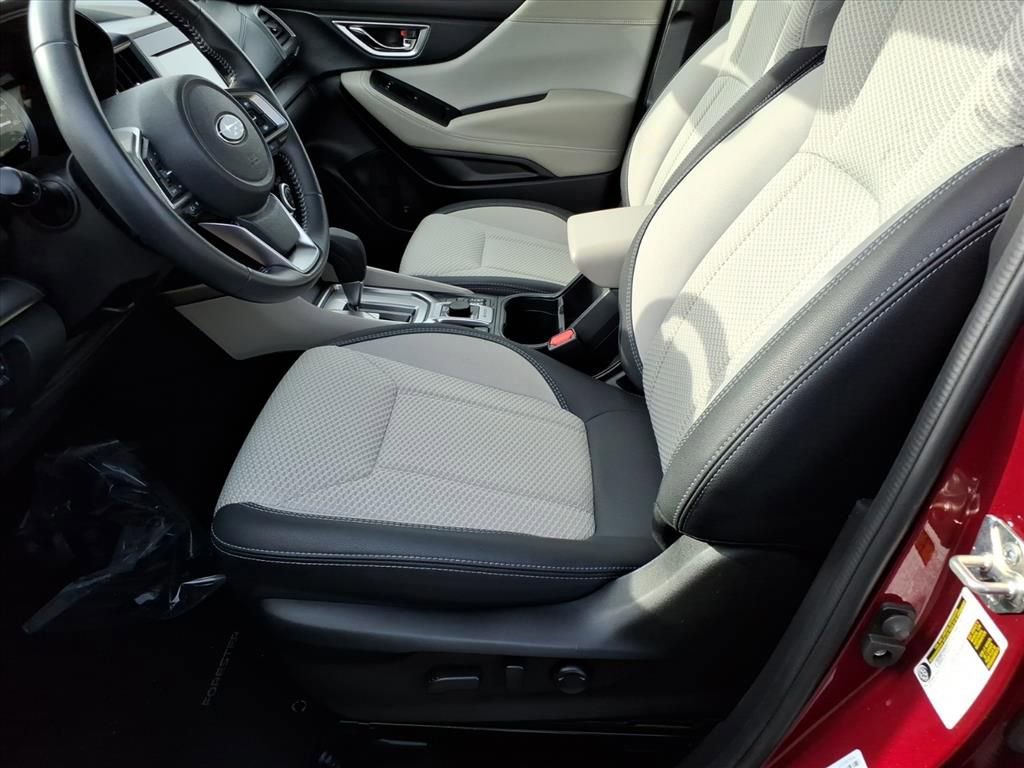 Used 2022 Subaru Forester Premium image 12