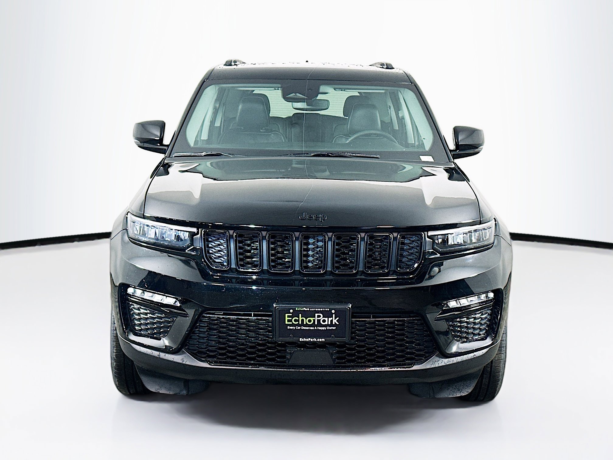 Used 2023 Jeep Grand Cherokee Limited w/ Black Appearance Package image 2