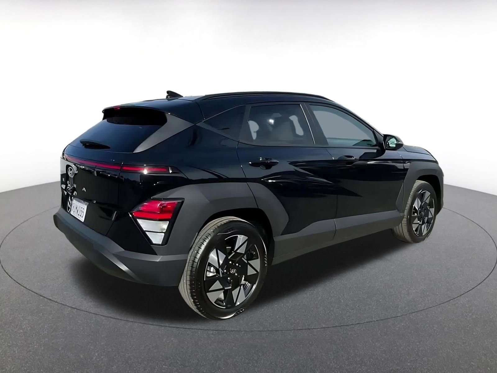 Used 2025 Hyundai Kona SEL image 15