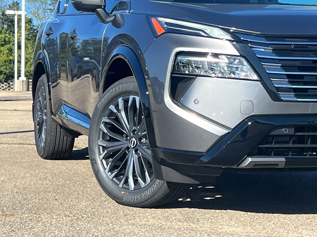 New 2026 Nissan Rogue Platinum w/ Platinum Premium Package image 2