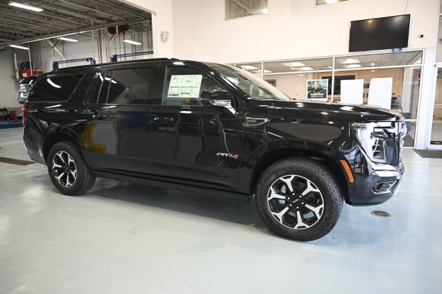 New 2026 GMC Yukon XL AT4 w/ AT4 Premium Plus Package AWD/4WD image 4