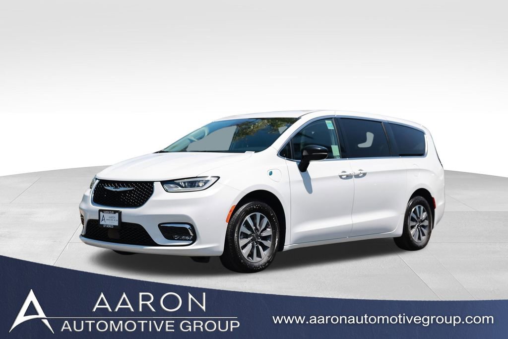 Used 2024 Chrysler Pacifica Limited
