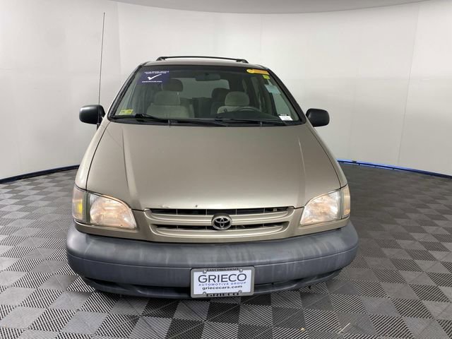 Used 2000 Toyota Sienna FWD image 3