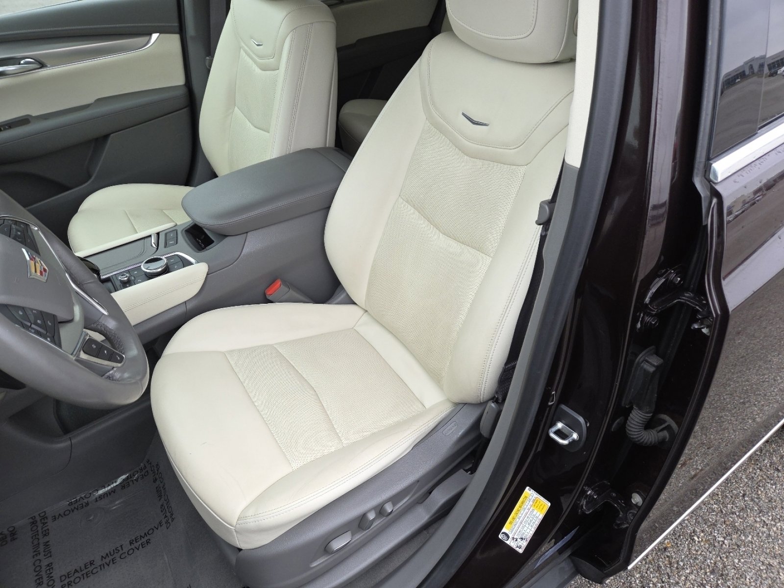 Used 2020 Cadillac XT5 Premium Luxury image 25