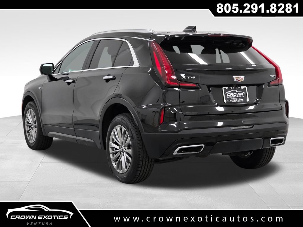 Used 2025 Cadillac XT4 Premium Luxury w/ Cold Weather Package FWD image 5