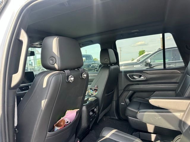 Used 2021 Chevrolet Tahoe LT w/ Luxury Package AWD/4WD image 12