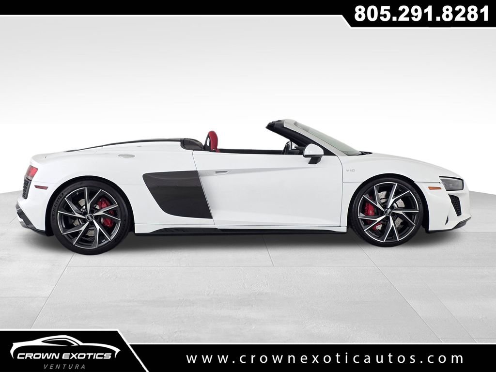 Used 2022 Audi R8 V10 w/ Carbon Exterior Package RWD image 8