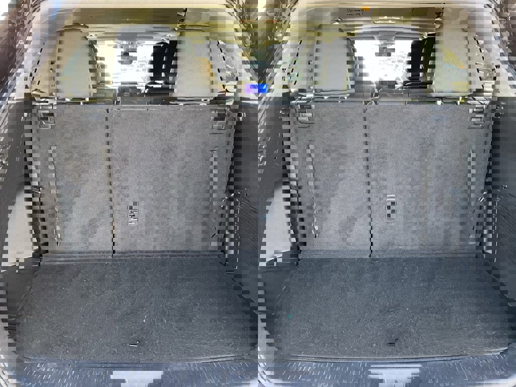 Used 2023 Toyota Highlander XLE image 16