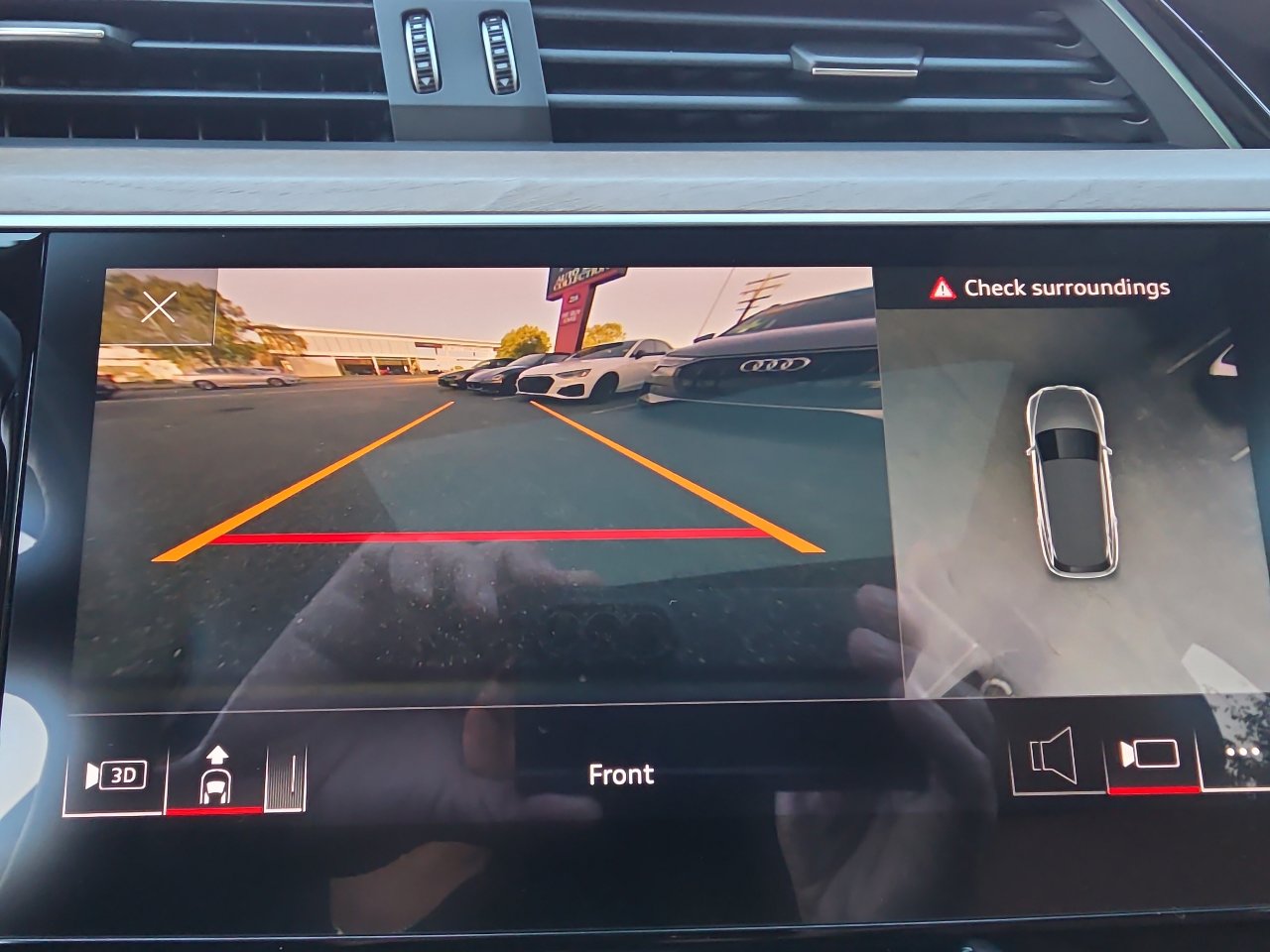 Used 2024 Audi Q8 e-tron Premium Plus w/ Premium Plus Package image 82