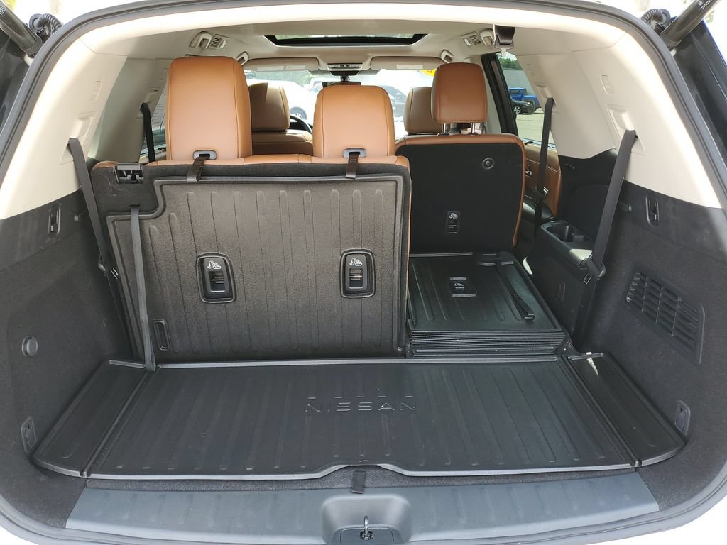Used 2023 Nissan Pathfinder Platinum AWD/4WD image 34