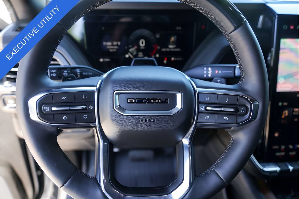 Used 2026 GMC Yukon XL Denali w/ Denali Reserve Package RWD image 12