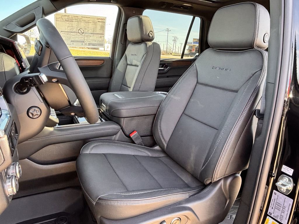 New 2026 GMC Yukon Denali w/ Sun & Power Step Package image 19