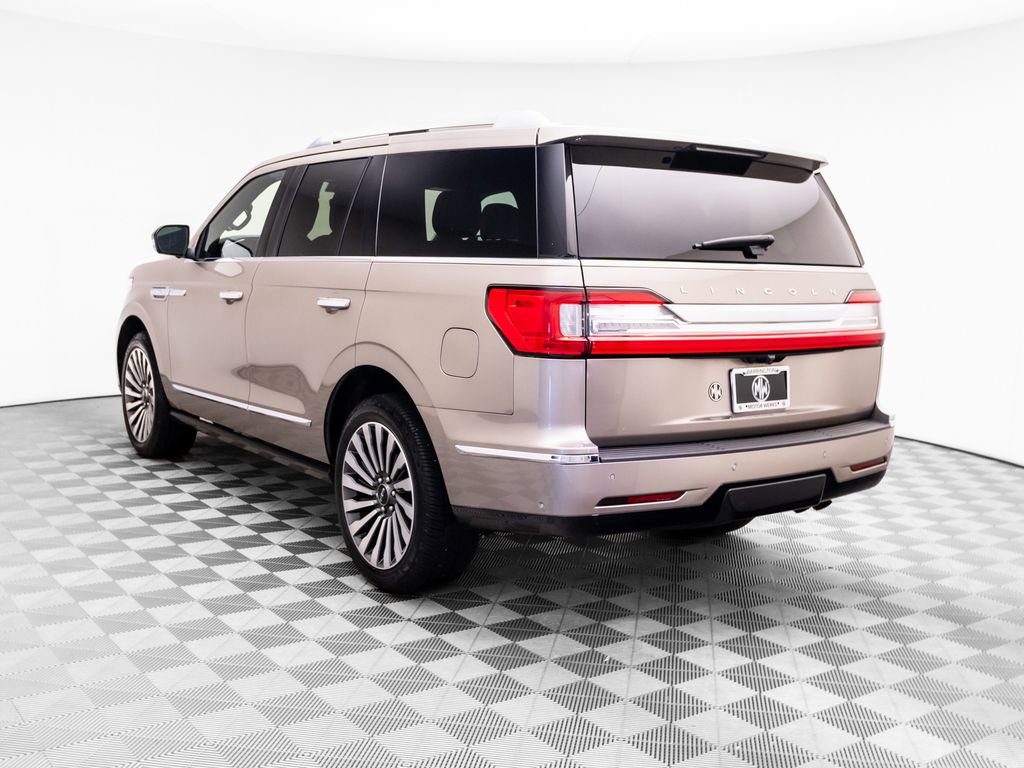 Used 2019 Lincoln Navigator Reserve AWD/4WD image 3