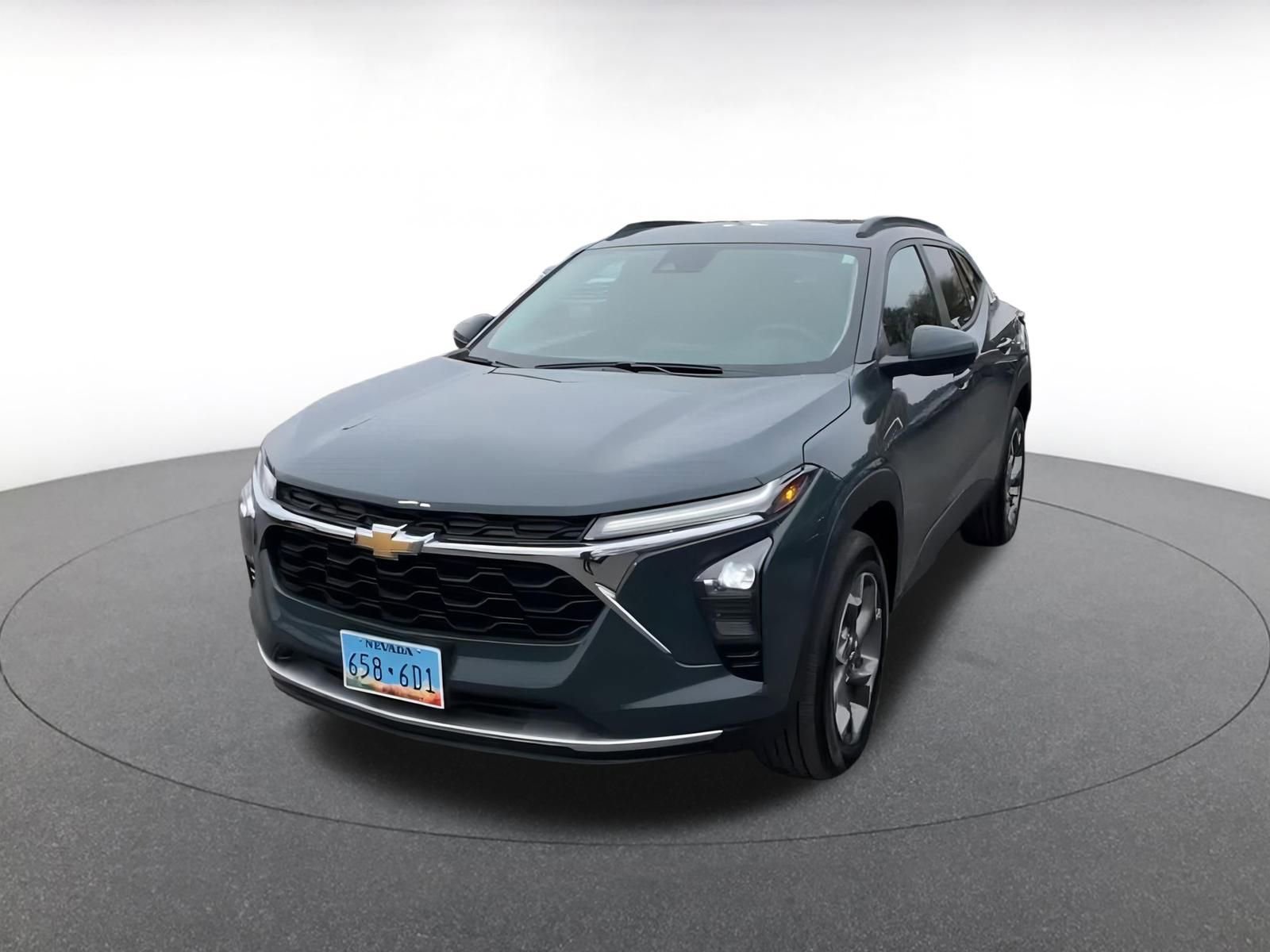 Used 2025 Chevrolet Trax LT image 7