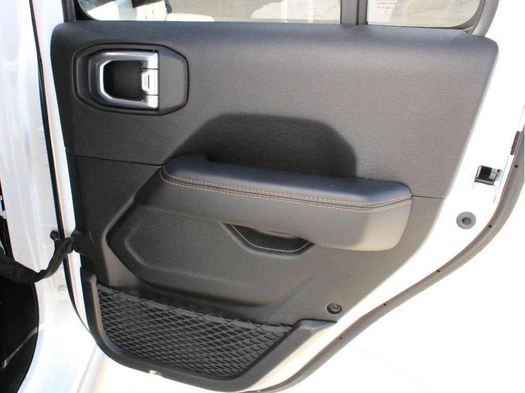 Used 2023 Jeep Gladiator Overland AWD/4WD image 28