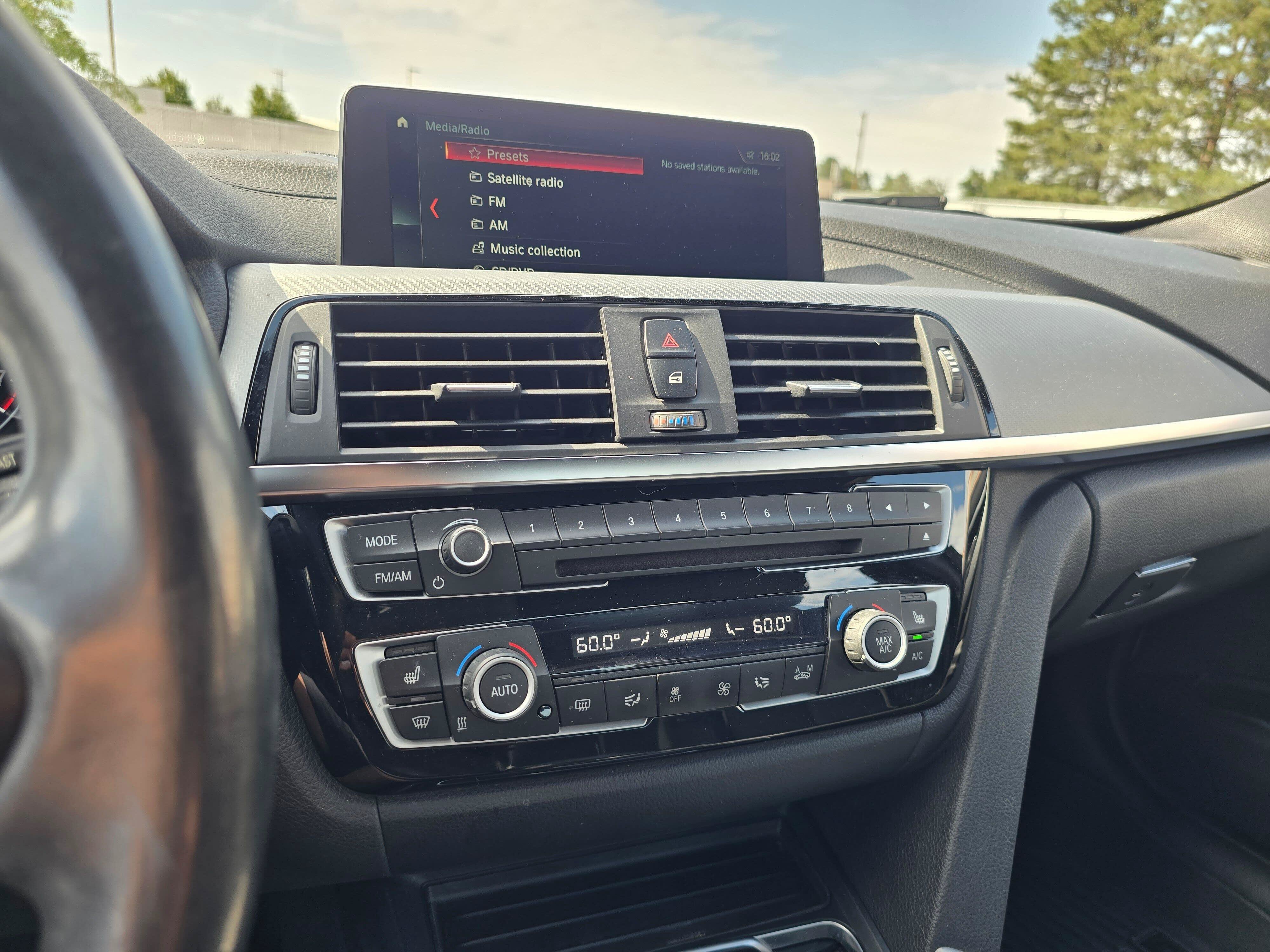 Used 2018 BMW 340i xDrive Sedan AWD/4WD image 19