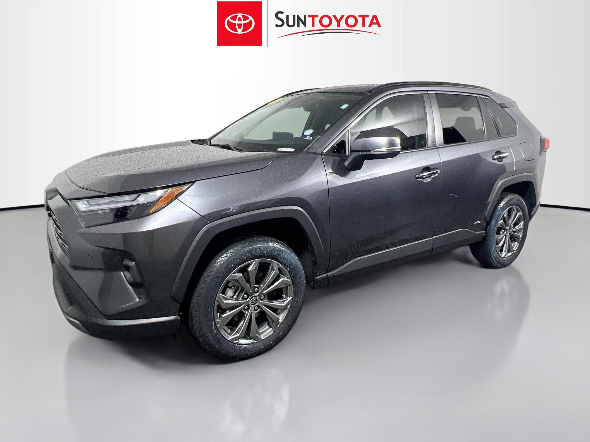 Used 2022 Toyota RAV4 Limited AWD/4WD image 9