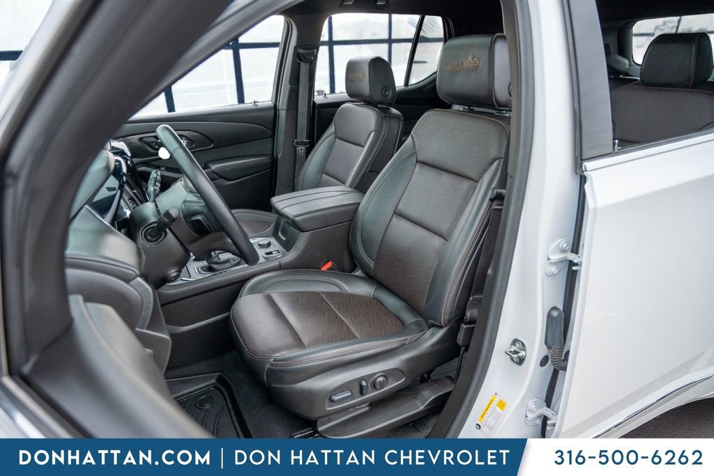Used 2023 Chevrolet Traverse High Country image 4