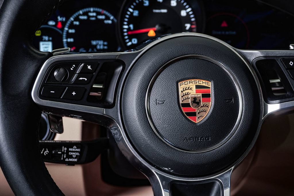 Certified 2023 Porsche Cayenne AWD/4WD image 20