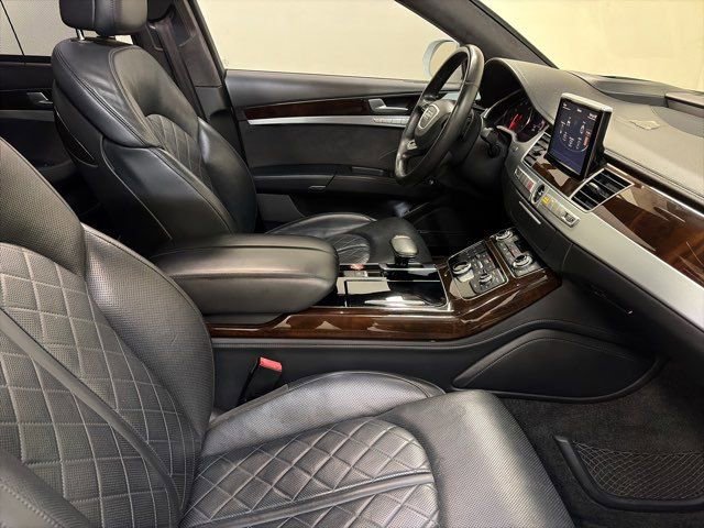 Used 2015 Audi A8 4.0T w/ Luxury Package image 35