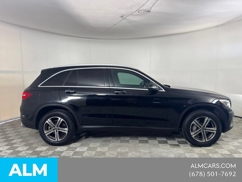 Used 2019 Mercedes-Benz GLC 300 4MATIC w/ Premium Package image 4