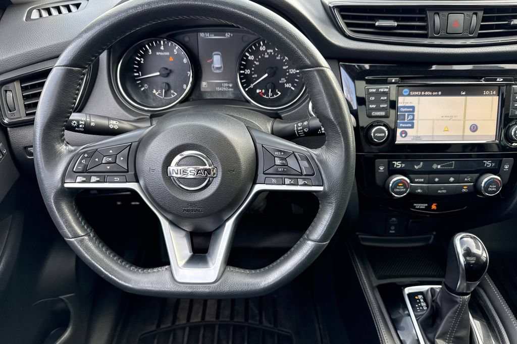 Used 2017 Nissan Rogue SL w/ SL Premium Package AWD/4WD image 14