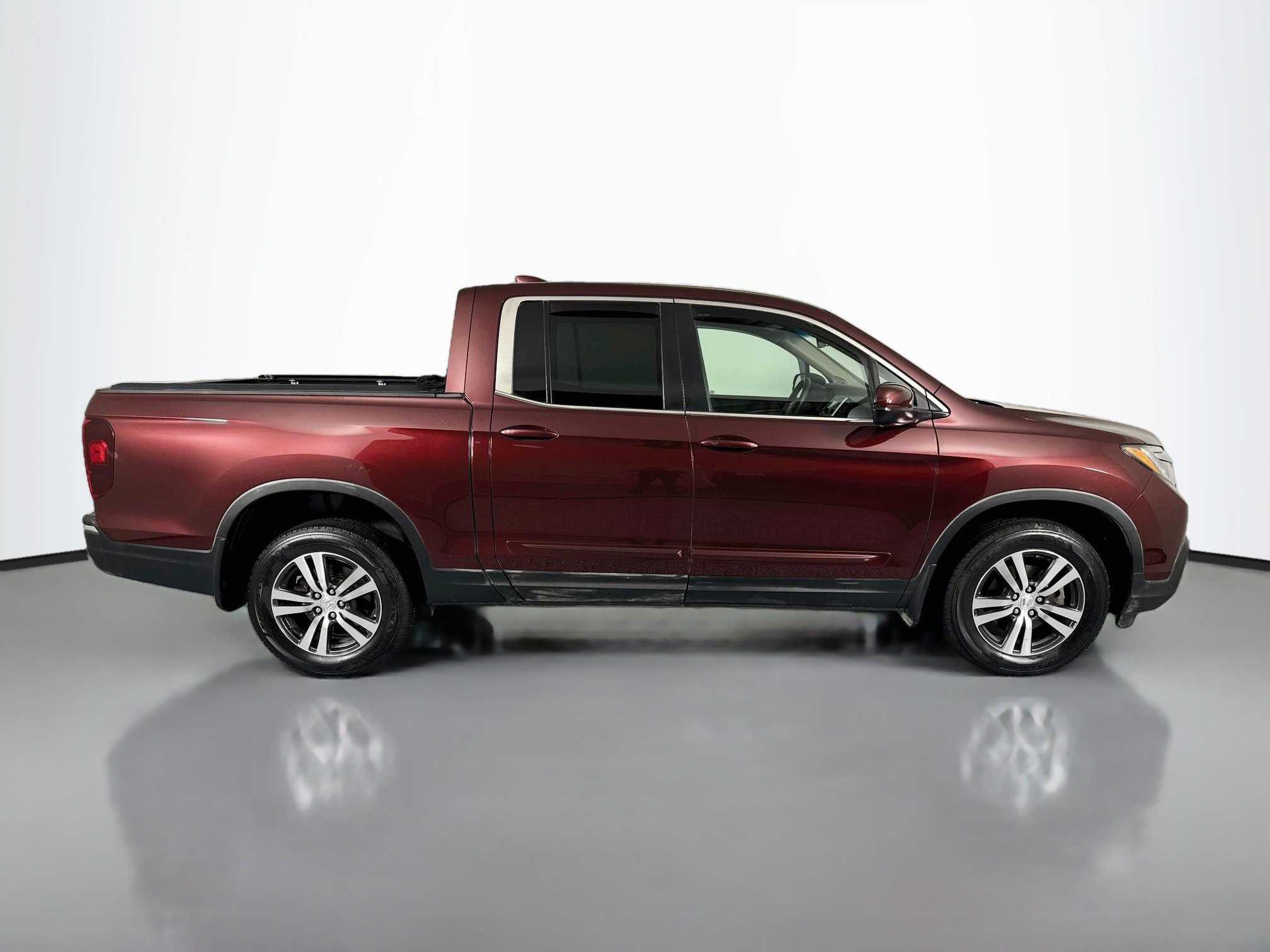 Certified 2017 Honda Ridgeline RTS image 4