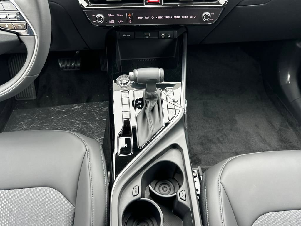 New 2025 Kia Niro EX image 33