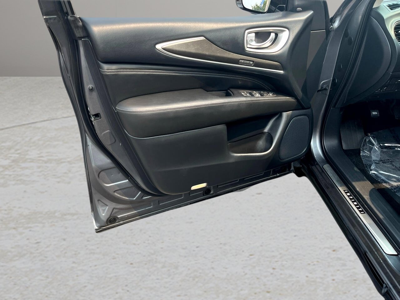 Used 2019 INFINITI QX60 Luxe w/ Essential Package image 34