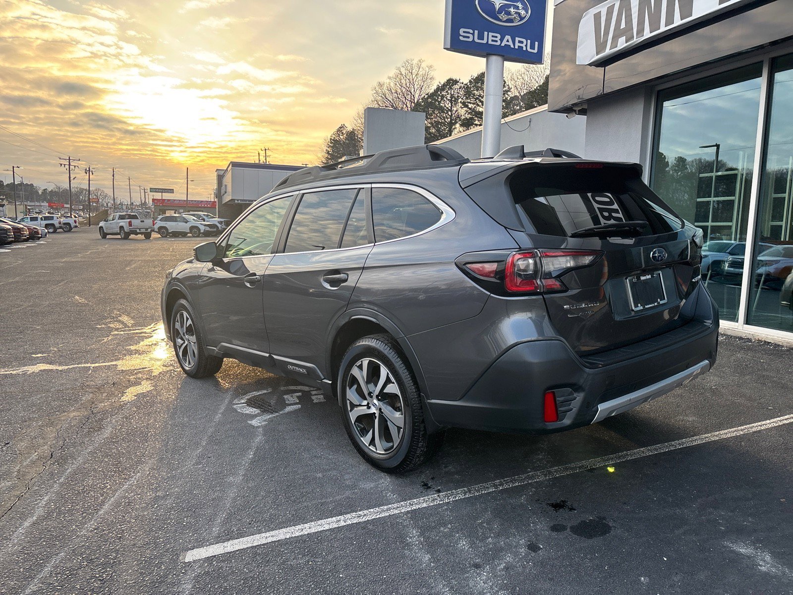 Used 2020 Subaru Outback Limited w/ Popular Package #2 image 2