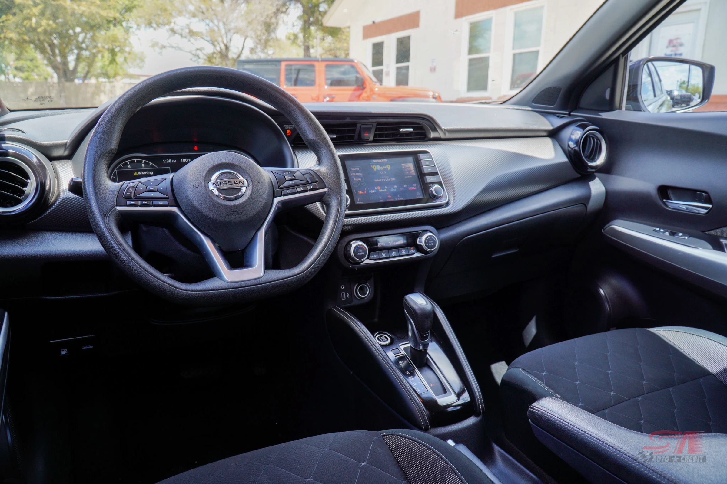 Used 2020 Nissan Kicks SV FWD image 15