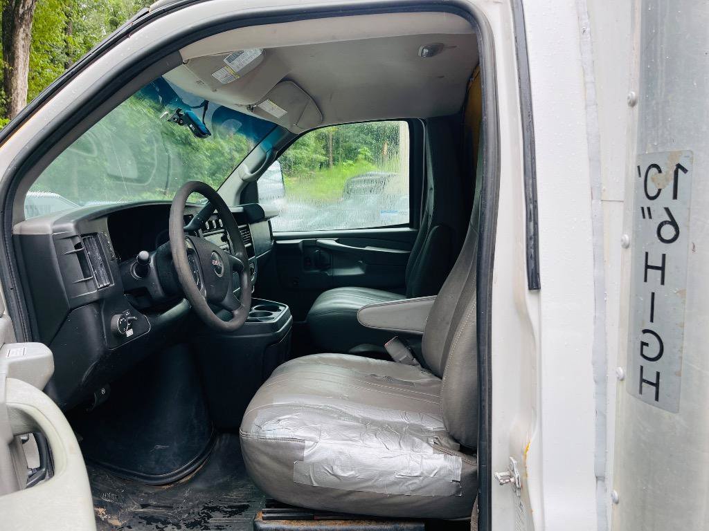 Used 2014 GMC Savana 3500 Extended RWD image 14