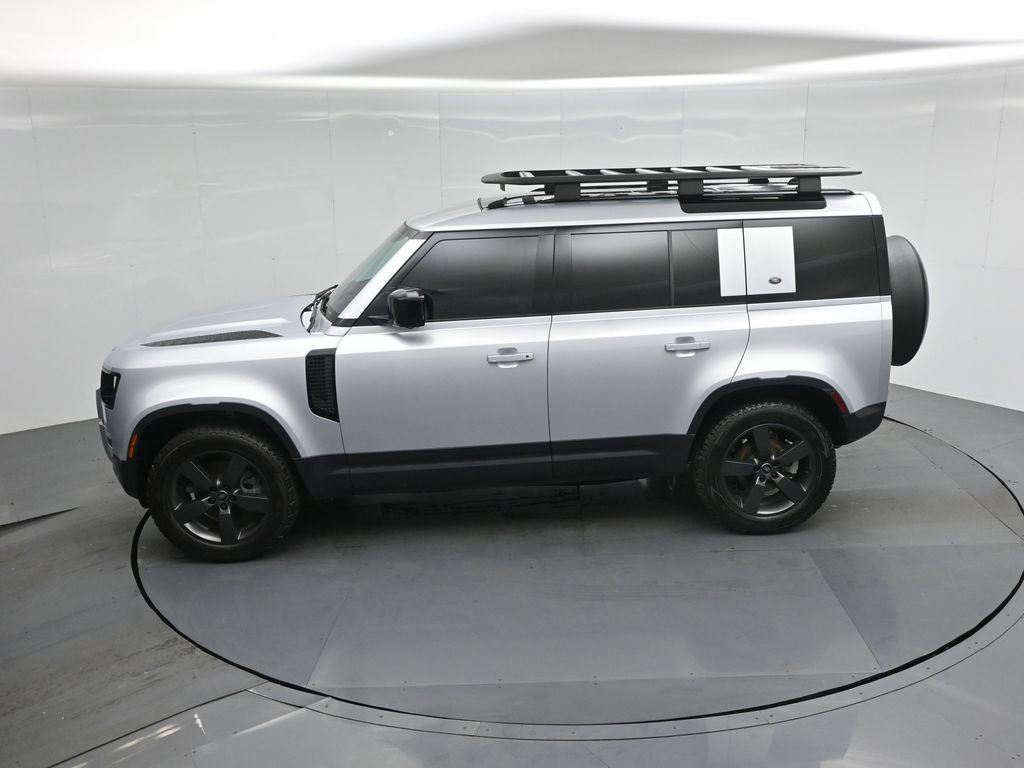 Used 2024 Land Rover Defender 110 S image 43