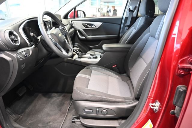 Used 2023 Chevrolet Blazer LT image 9