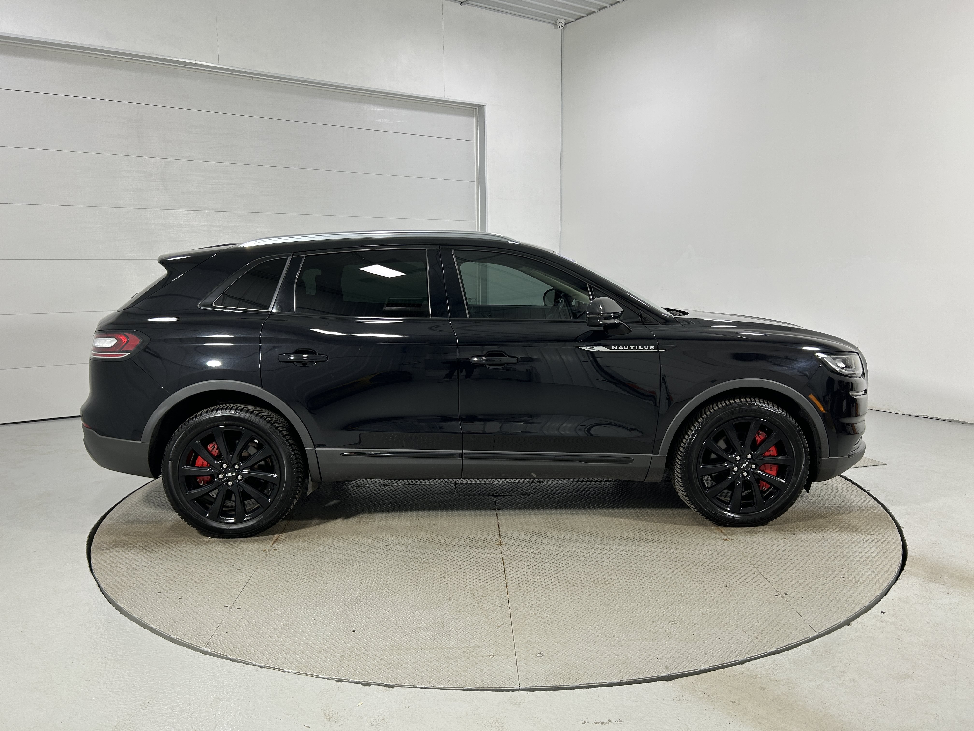 Used 2021 Lincoln Nautilus Reserve w/ Monochromatic Package AWD/4WD image 36