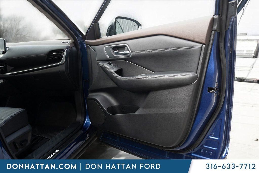 Used 2023 Nissan Rogue Platinum w/ Platinum Premium Package image 28