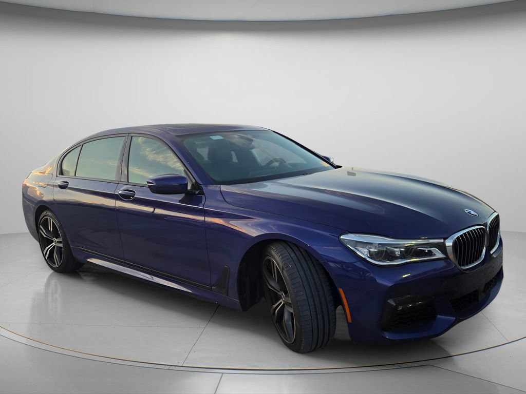 Used 2018 BMW 750i RWD image 3