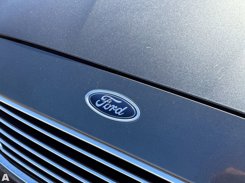Used 2020 Ford Fusion SE FWD image 33