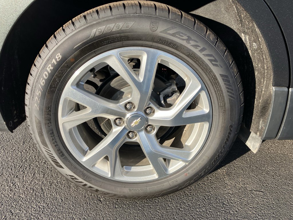 Used 2019 Chevrolet Equinox LT w/ Sun & Navigation Package image 9