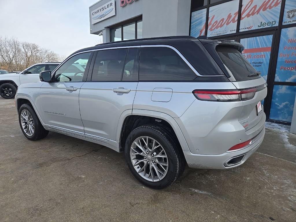 Used 2025 Jeep Grand Cherokee Summit image 6