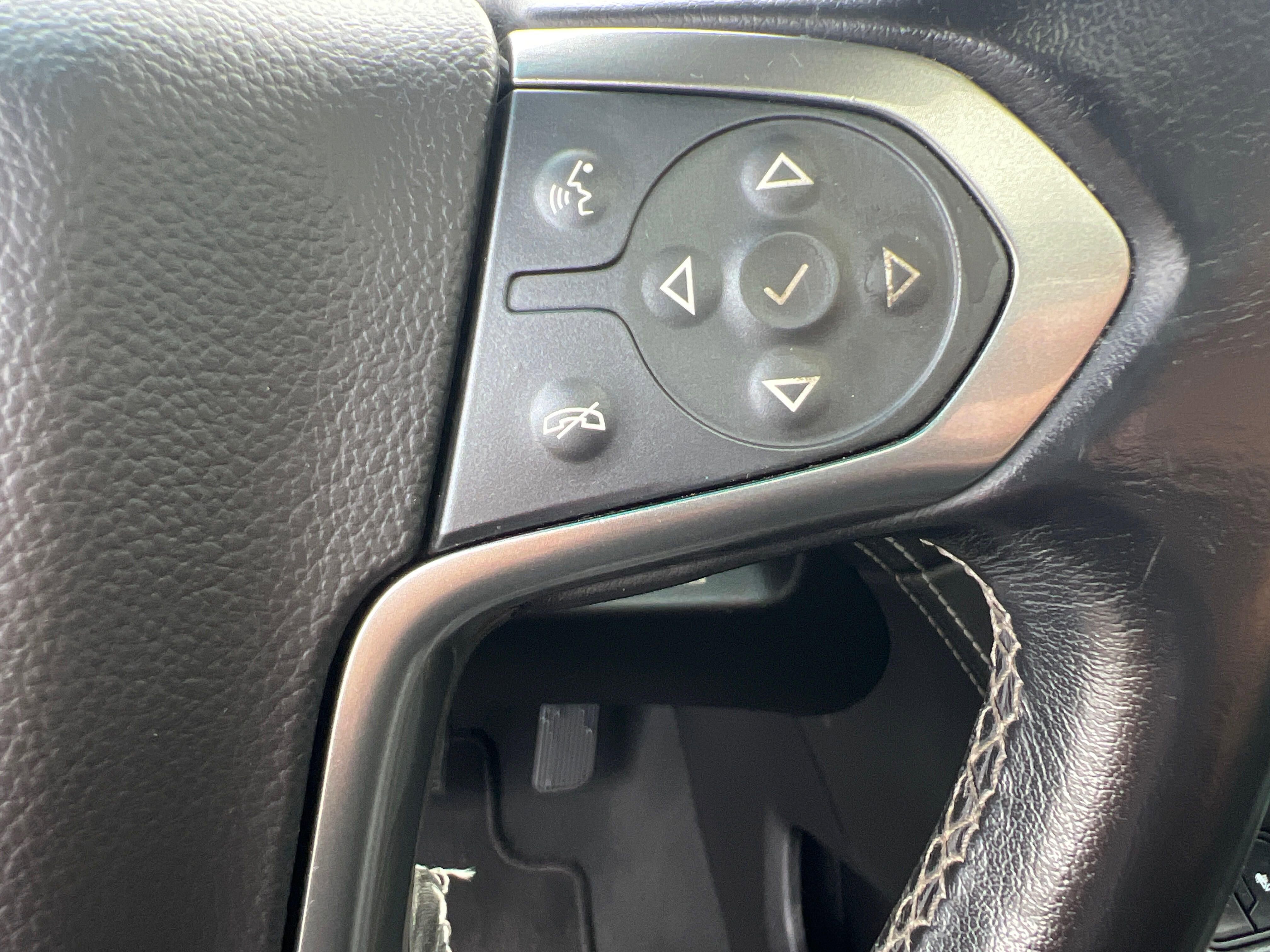 Used 2019 Chevrolet Suburban LT image 21