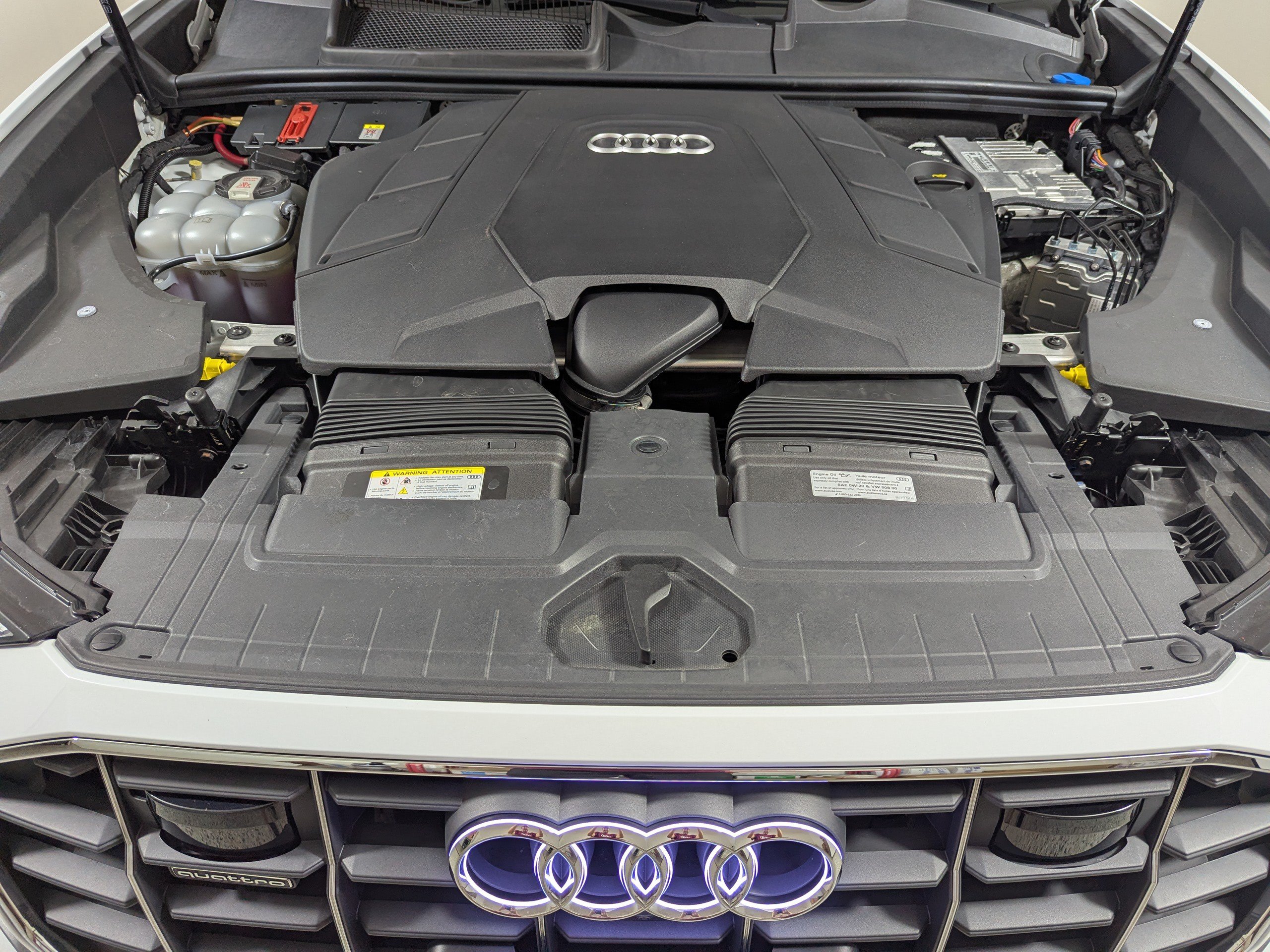 Used 2023 Audi Q8 Premium w/ Convenience Package AWD/4WD image 25