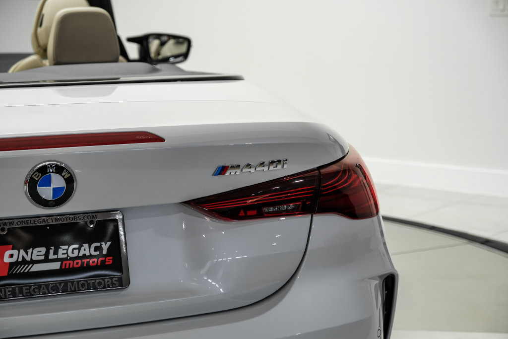 Used 2025 BMW M440i Convertible w/ Premium Package RWD image 54
