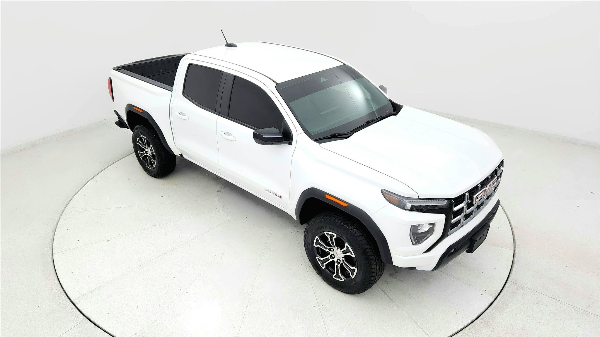 Used 2024 GMC Canyon AT4 w/ AT4 Premium Package AWD/4WD image 19