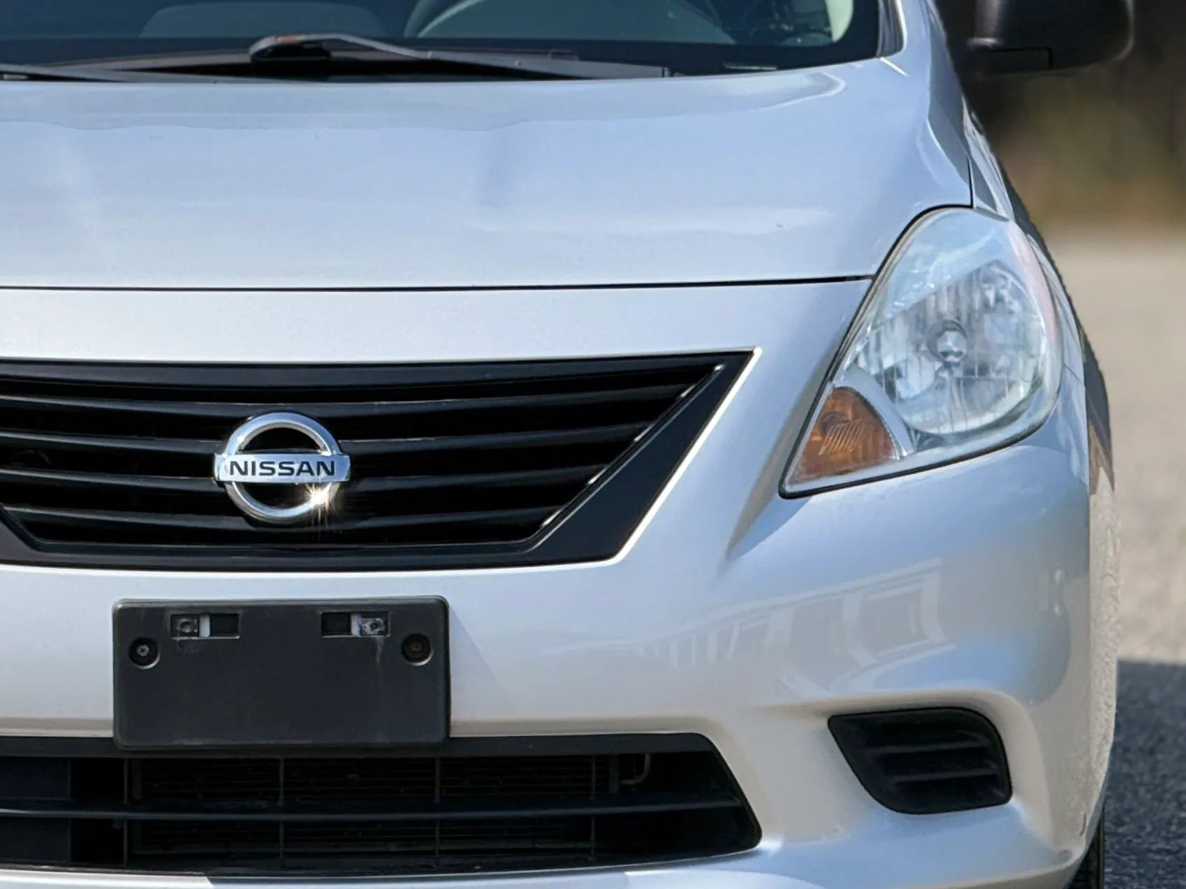 Used 2014 Nissan Versa S Plus FWD image 12