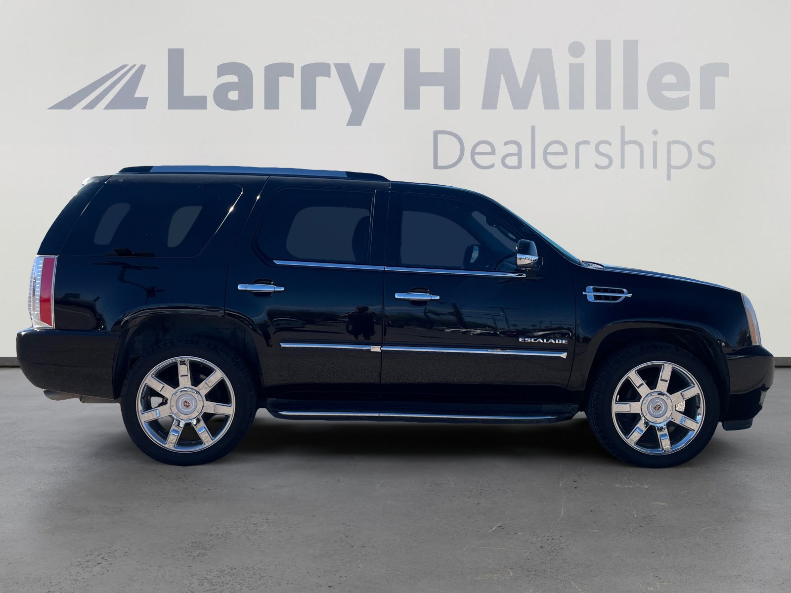 Used 2014 Cadillac Escalade Luxury image 6