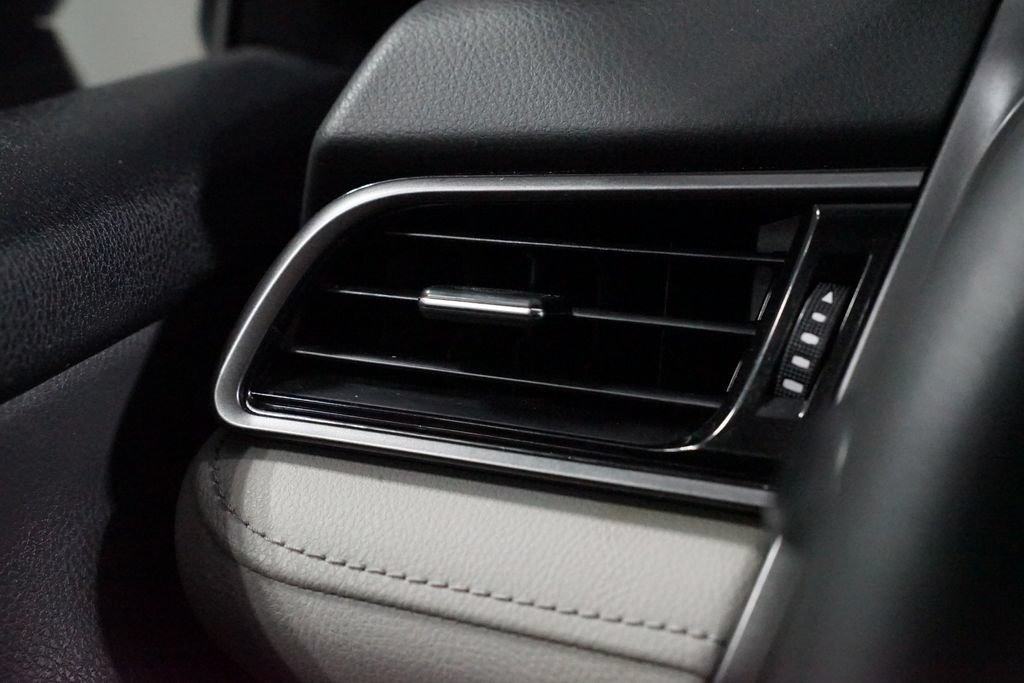 Certified 2022 Toyota Camry LE FWD image 23