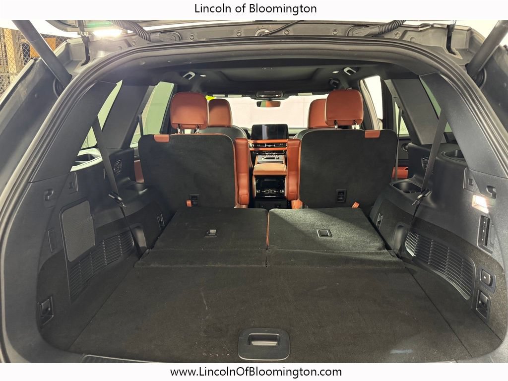Certified 2025 Lincoln Aviator Reserve w/ Jet Appearance Package AWD/4WD image 17
