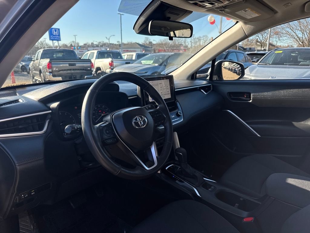 Used 2024 Toyota Corolla Cross LE image 14