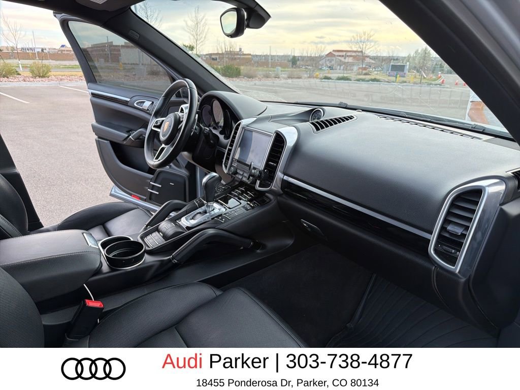 Used 2018 Porsche Cayenne S image 10